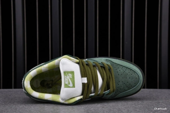 BV1310-337 Dunk Nike SB Green Box) Concepts Lobster Low (Regular 1123